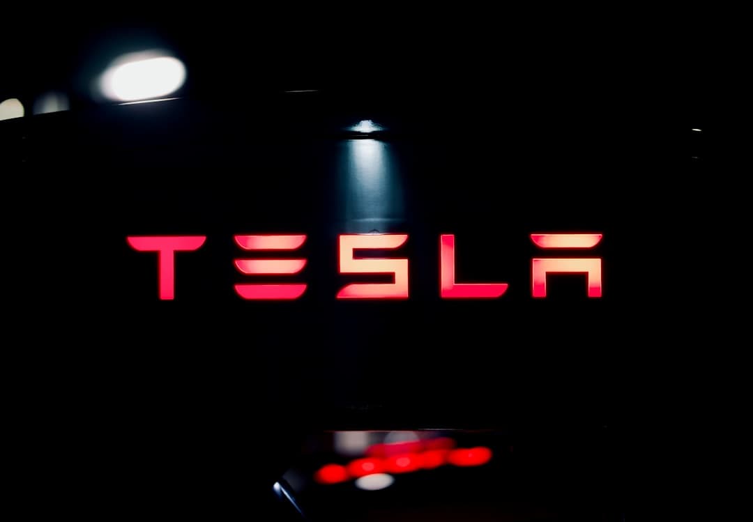 Tesla Terafab: ილონ მასკი საკუთარი AI ჩიპების წარმოებას იწყებს